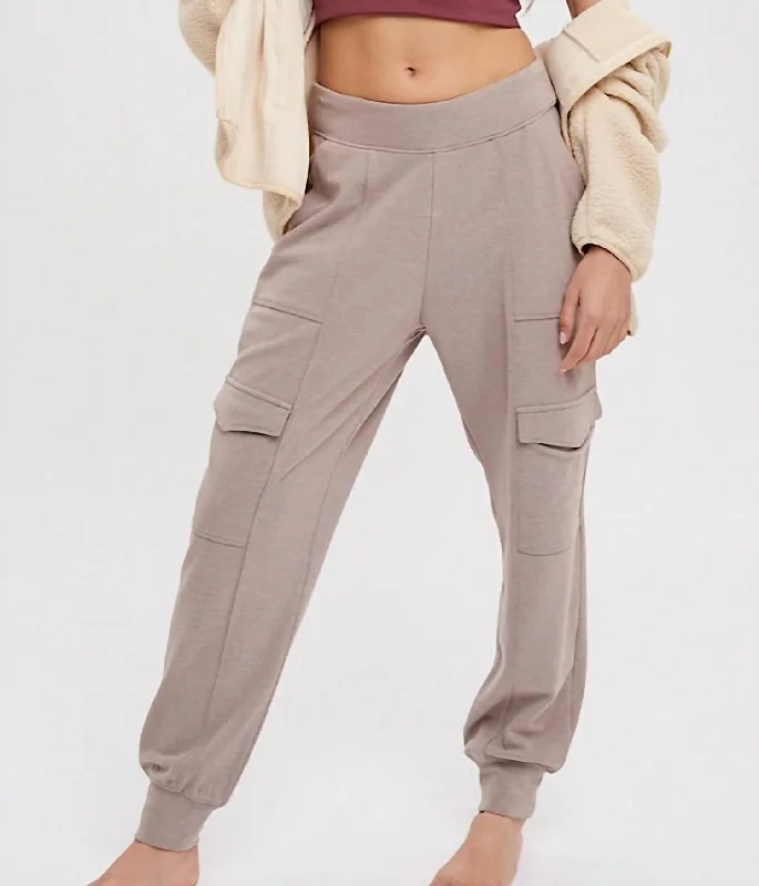 tight fit pants -Fleece Cargo Joggers In Mink